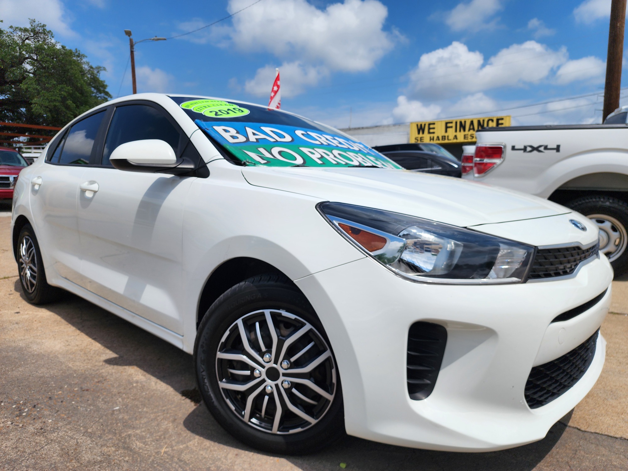 2019 WHITE Kia Rio S (3KPA24AB4KE) with an 1.6L L4 DOHC 16V engine, 6A transmission, located at 2660 S.Garland Avenue, Garland, TX, 75041, (469) 298-3118, 32.885387, -96.656776 - Welcome to DallasAutos4Less, one of the Premier BUY HERE PAY HERE Dealers in the North Dallas Area. We specialize in financing to people with NO CREDIT or BAD CREDIT. We need proof of income, proof of residence, and a ID. Come buy your new car from us today!! This is a Very clean 2019 KIA RIO S S - Photo #0
